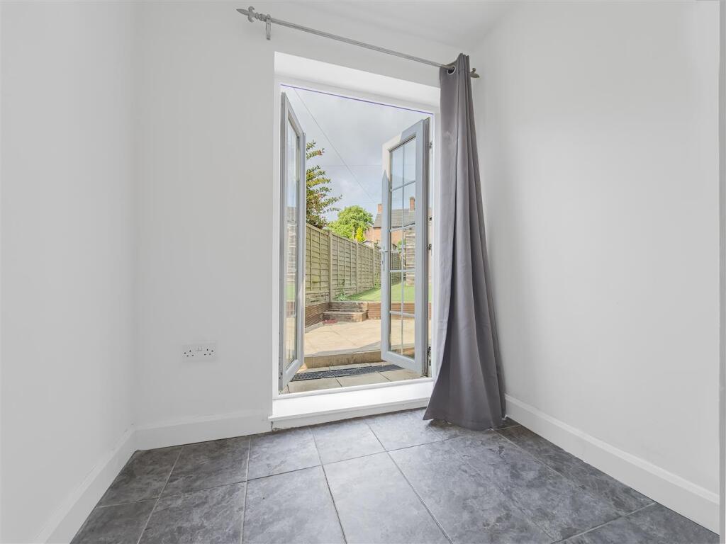 Midland Road, Swadlincote (15).jpg