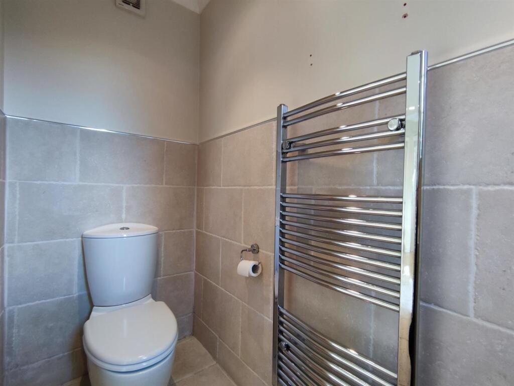 Ground Floor WC 2