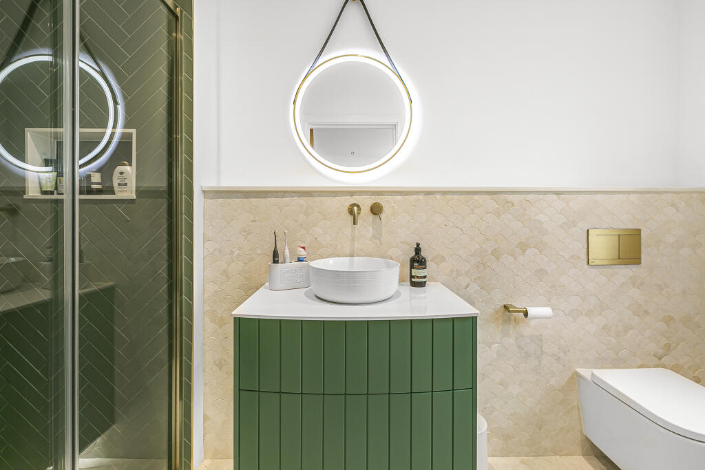 Ensuite