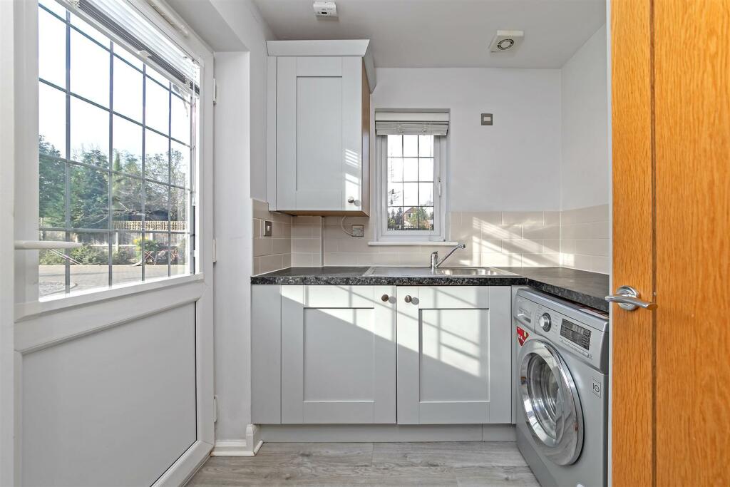 3ElderberryClose-43.jpg