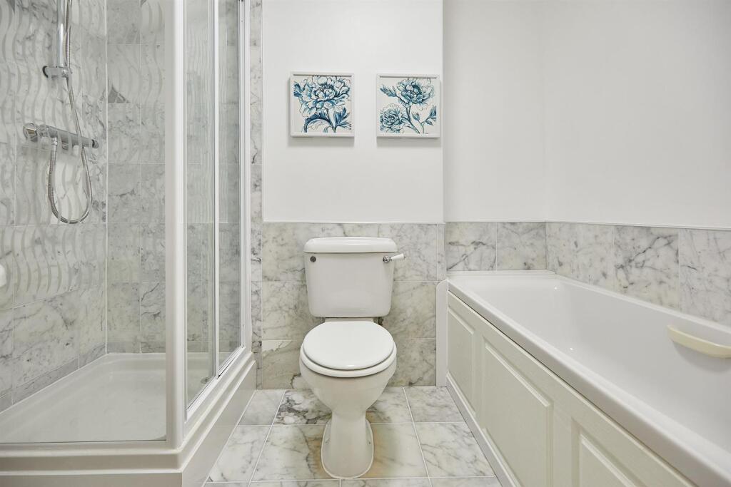 Copy of stay-north-yorkshire-royal-sands-6-scarbro