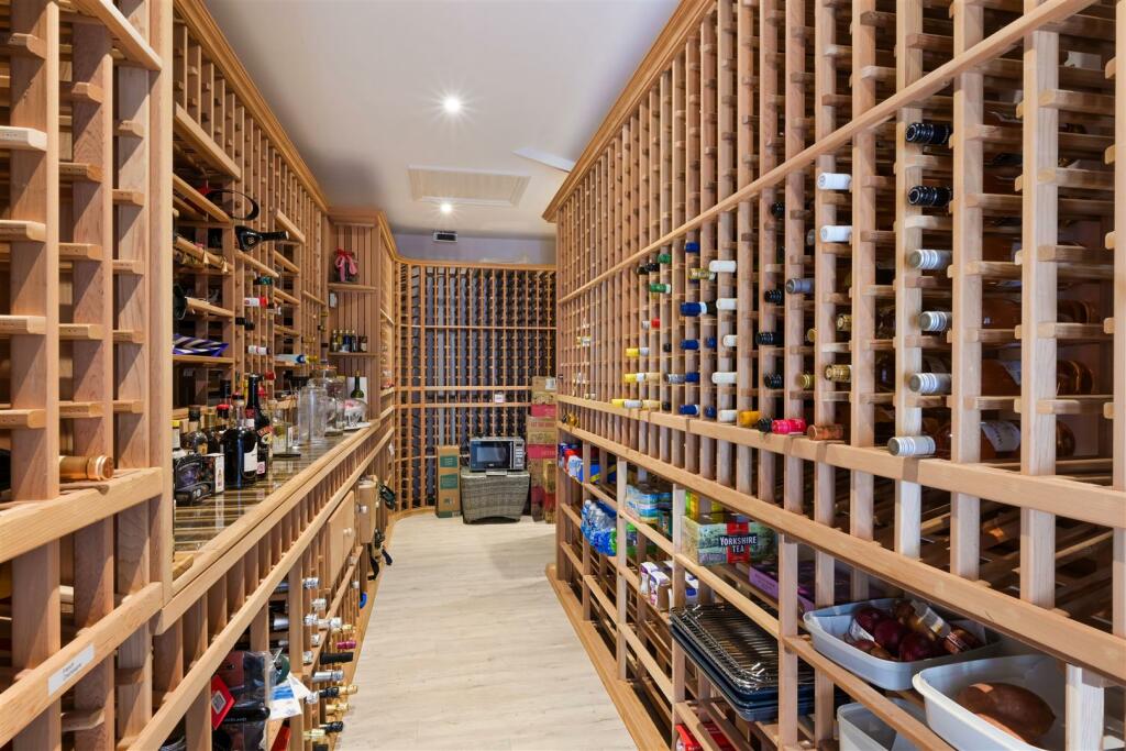 HAMILTON PLACE, 1-62.jpg