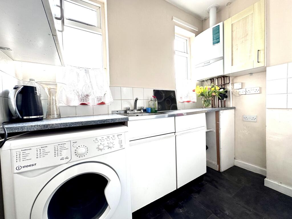Kitchen 1