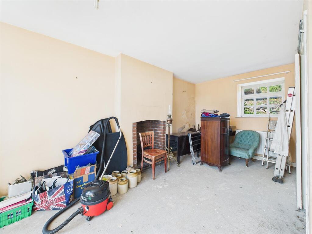 11 - Detached Cottage for Auction, Winford.jpg