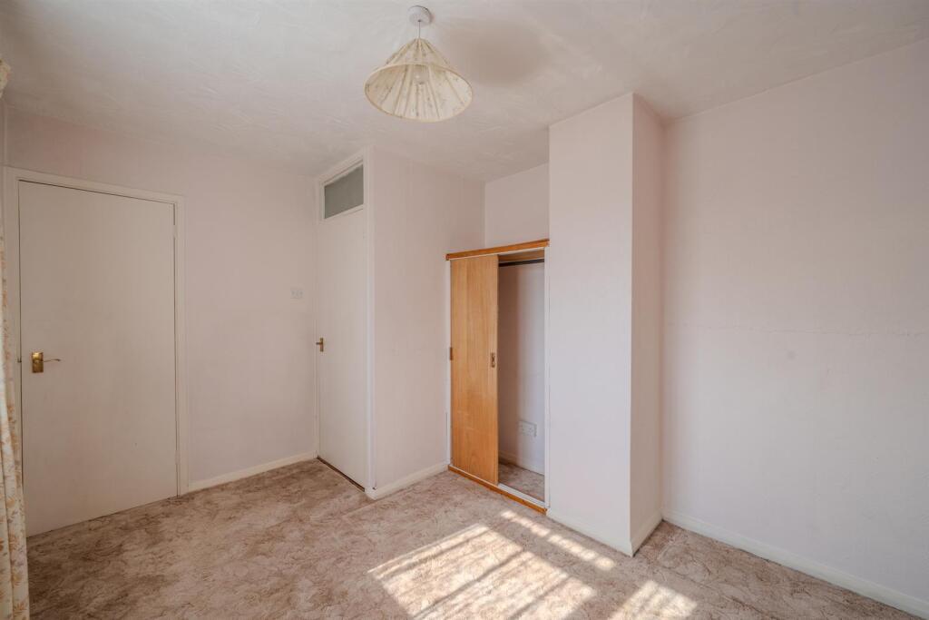 187 Henllys Way-3.jpg