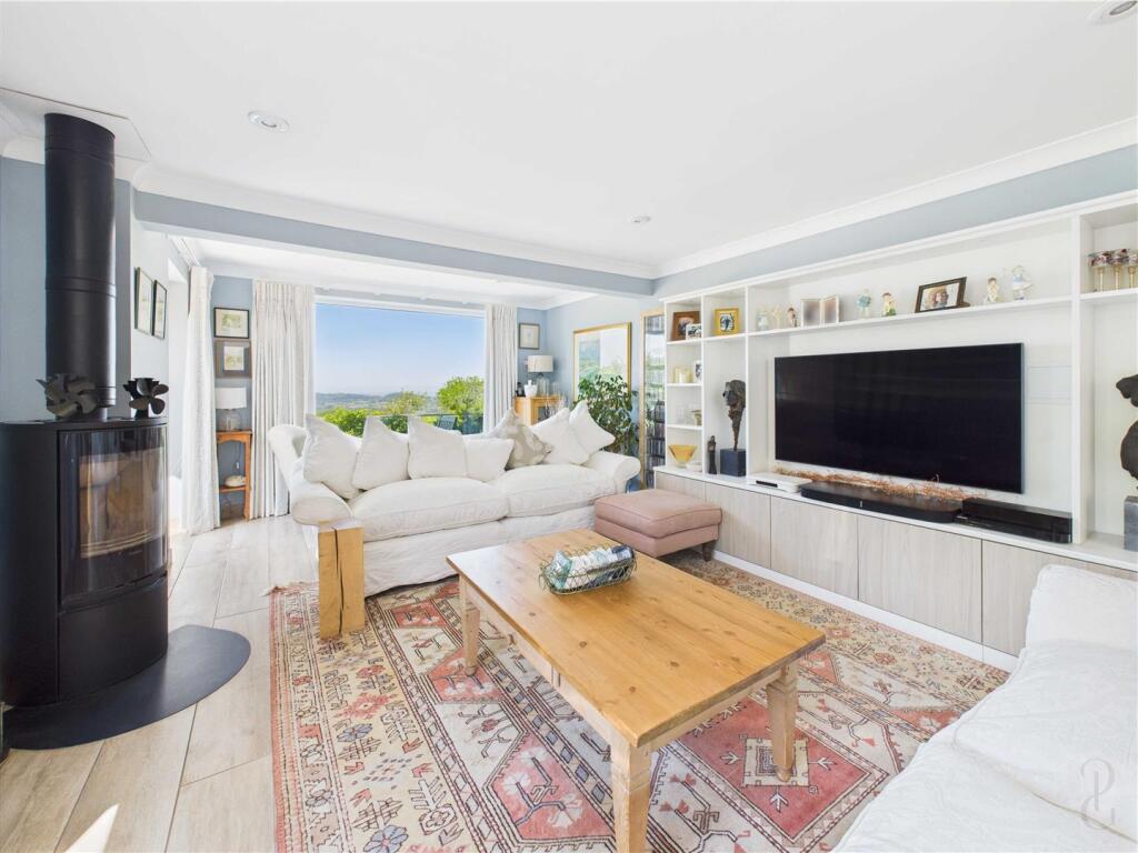 kitchen/family room 8