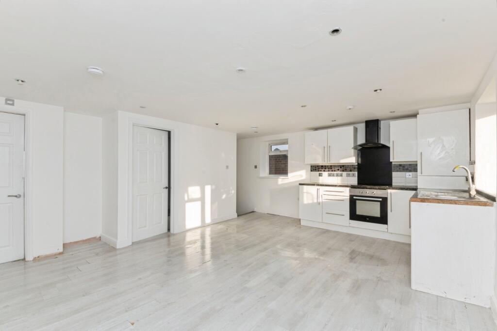 Kitchen/Living Area
