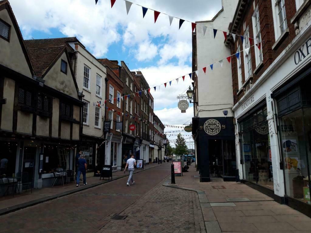 Rochester High St
