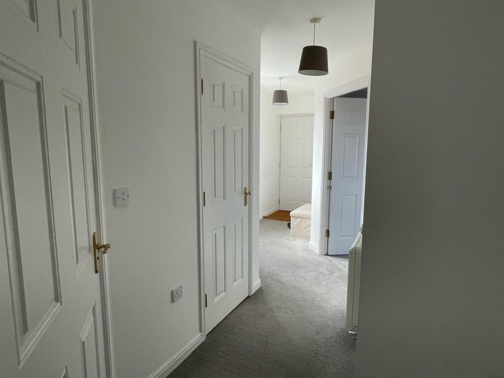 Hallway.jpg