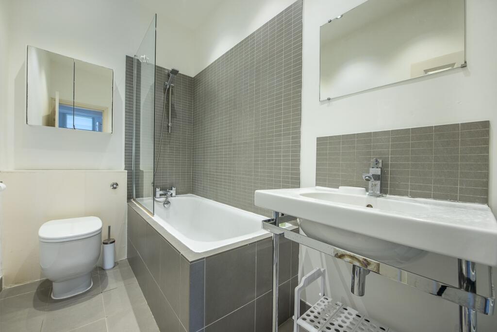 cambridge-court-c...