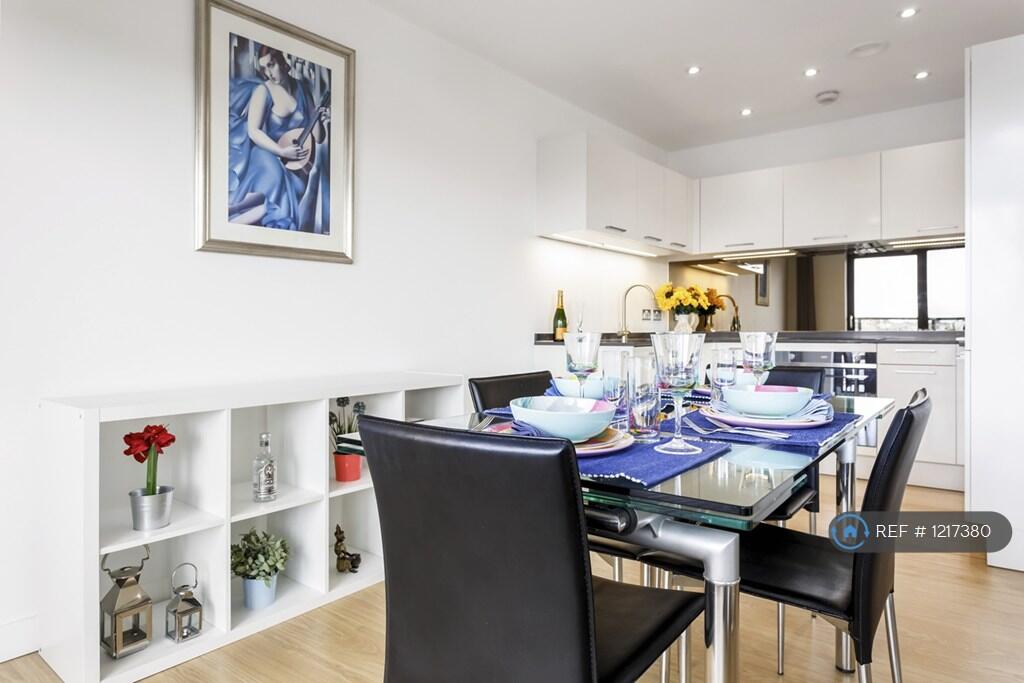 Dining Area &amp; Kitchen