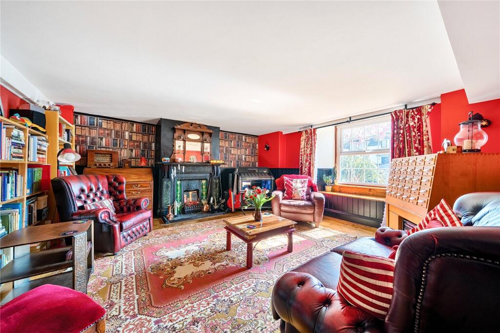 Sitting Room/Library