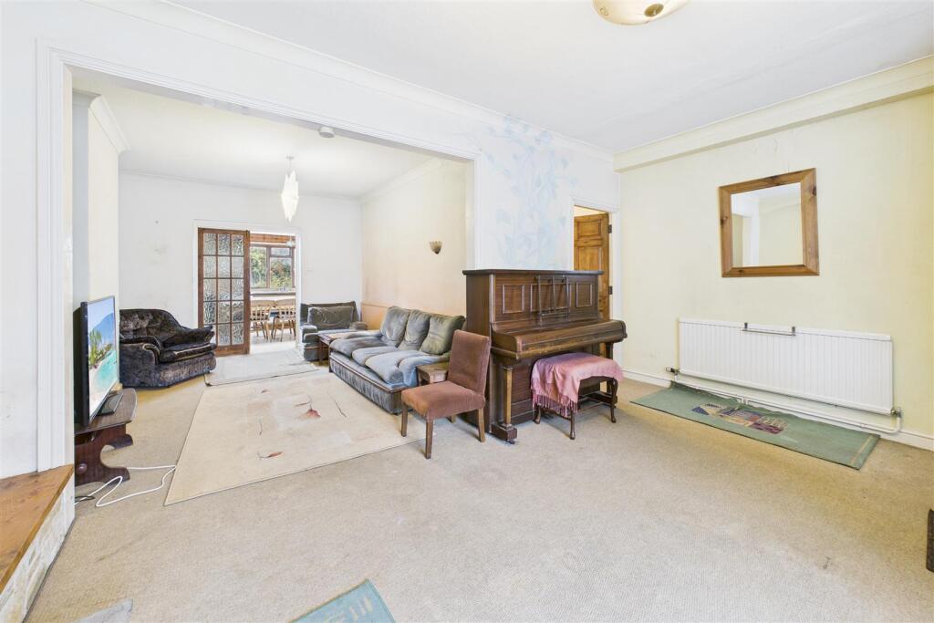 51 Benedict Street, Glastonbury, Somerset BA6 9NB 