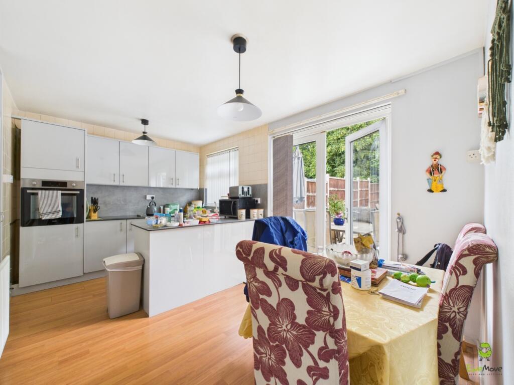 CAM02615G0-PR0094-STILL006