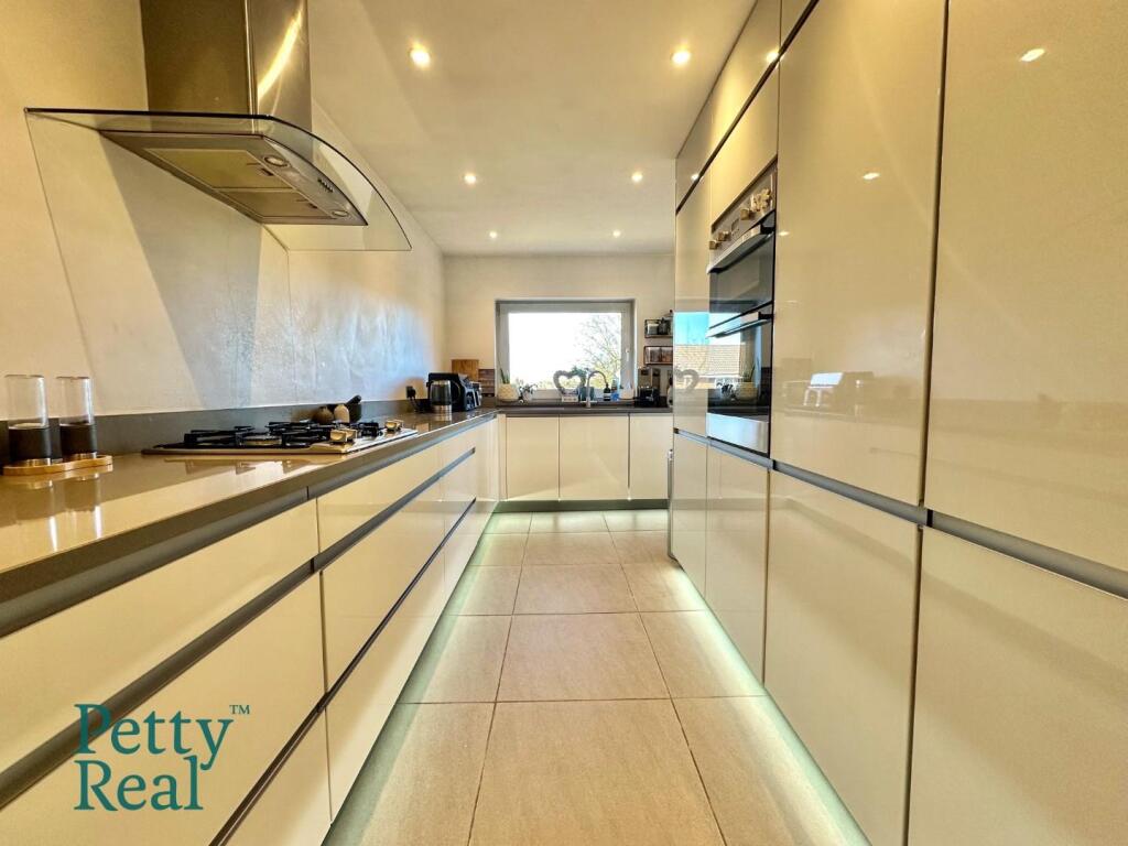 kelswick drive 6.jpeg