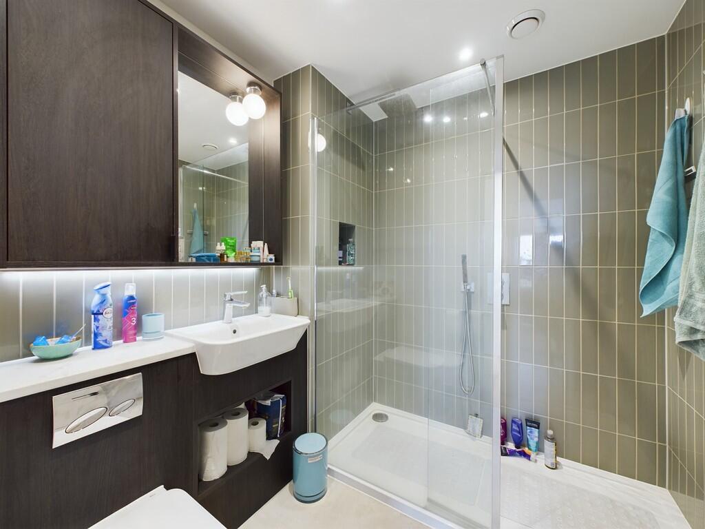 CAM04018G0-PR0018...