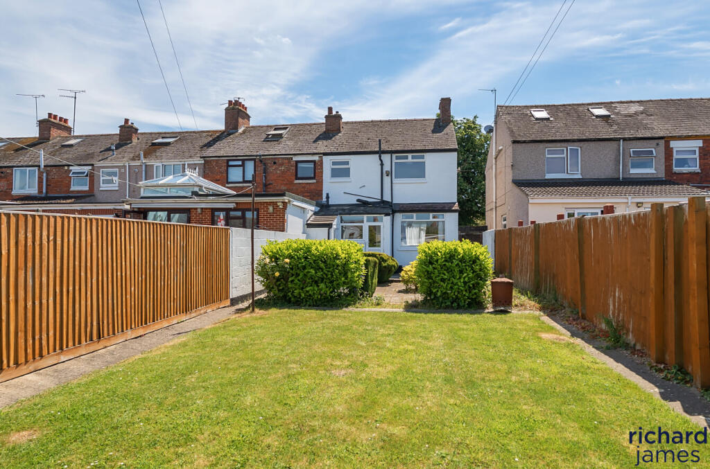 17ab04c2bdeb4f5a8114a6981e8b50de