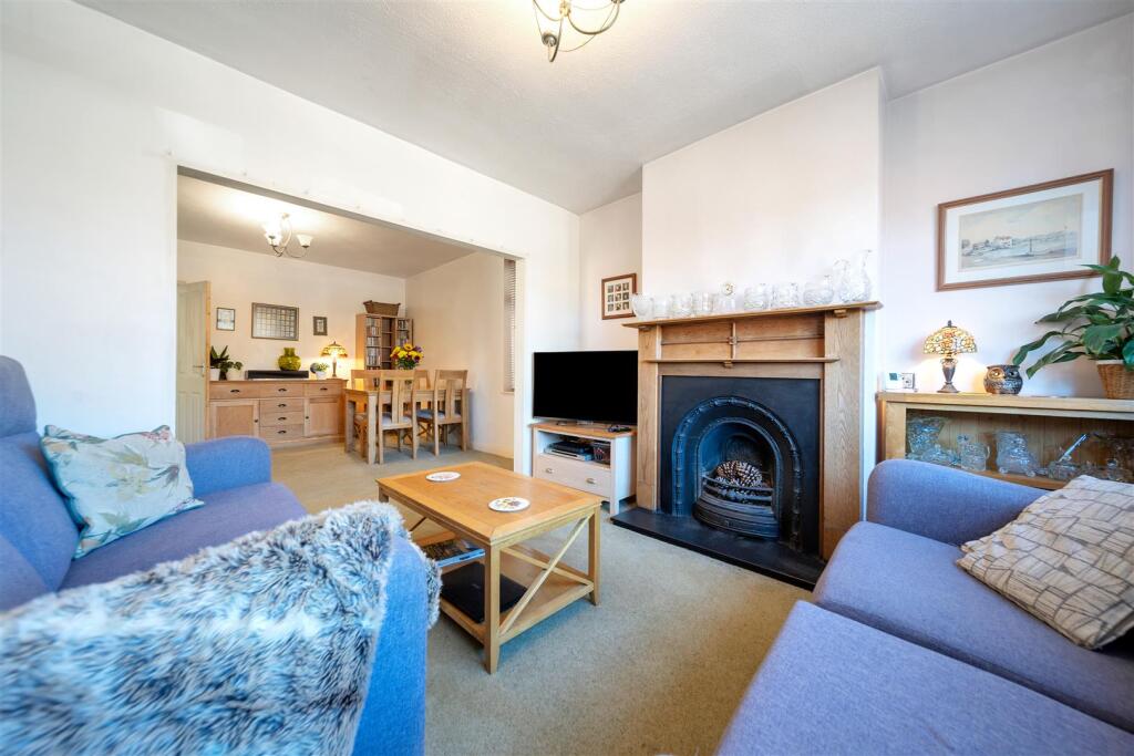 294 Sidegate Lane-38.jpg