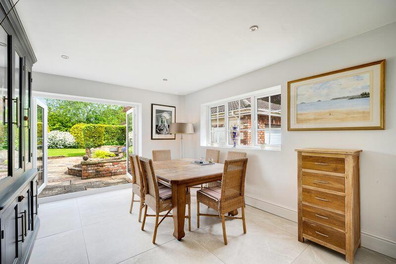Open plan dining kitchen 