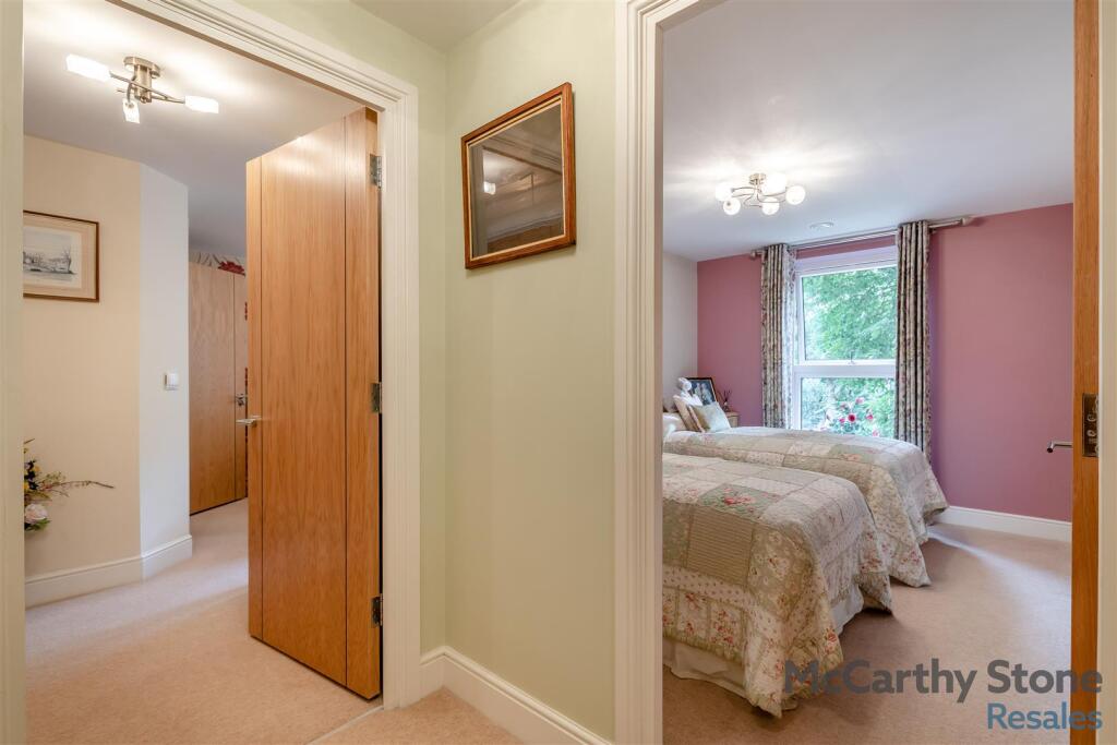 8661999-interior12.jpg