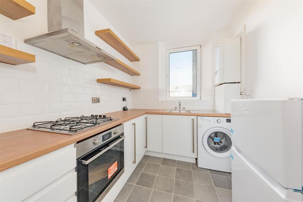 1R 107 Clepington Road Dundee-6.JPG