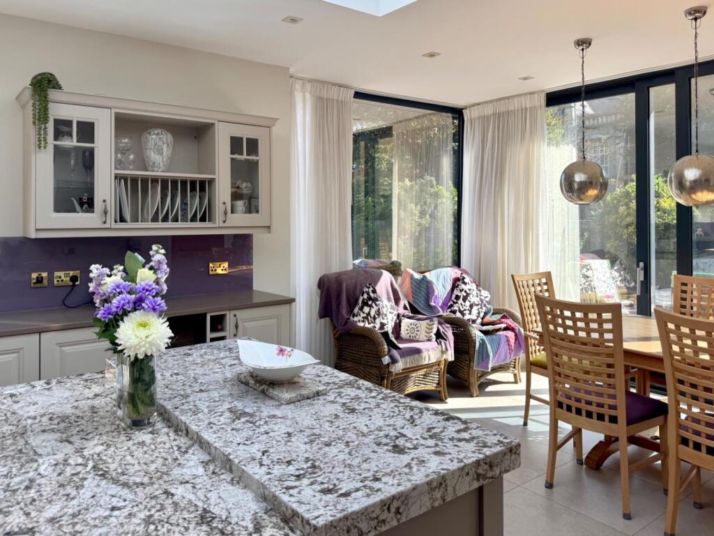 Apartment 1 - Kitchen/Dining Room