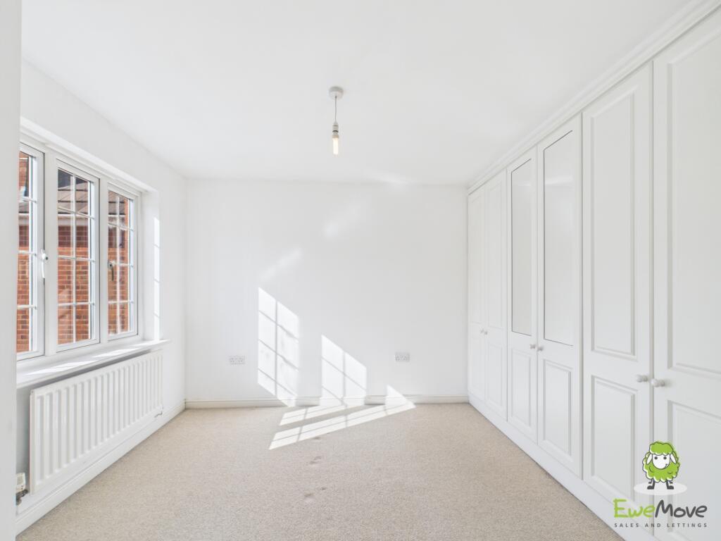 EweMove Basingstoke Highpath Way Bedroom One