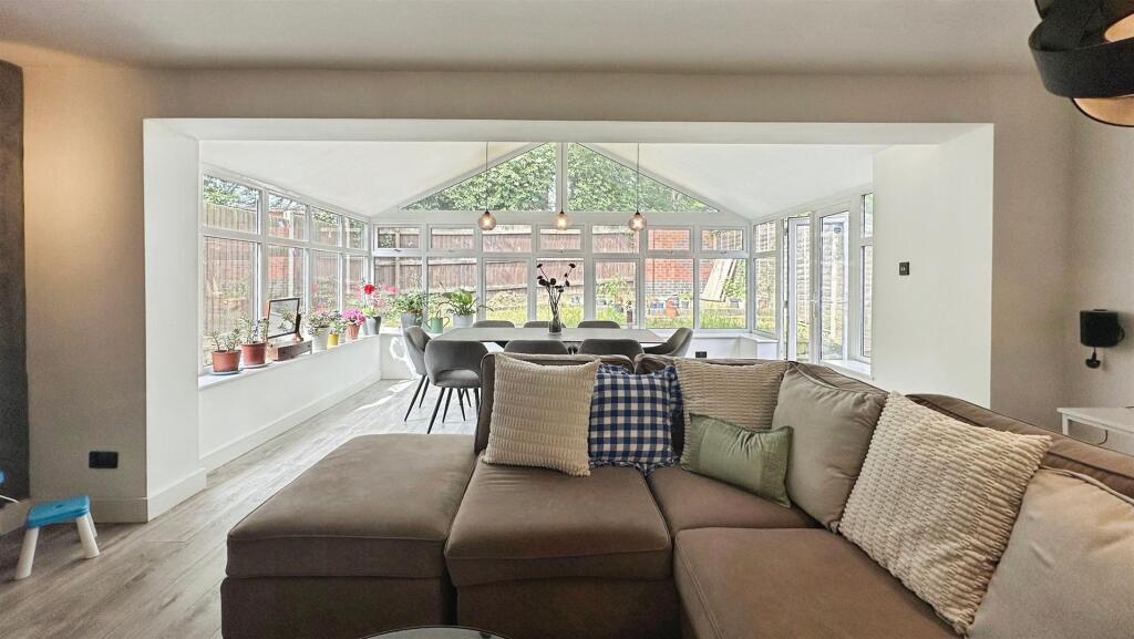 11948530--41C1-8945-C8199F810DC2-16722-0000054FAE9