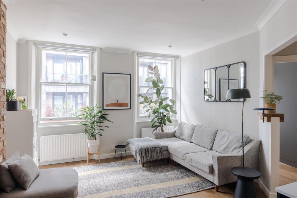 18 Cleveland Street-