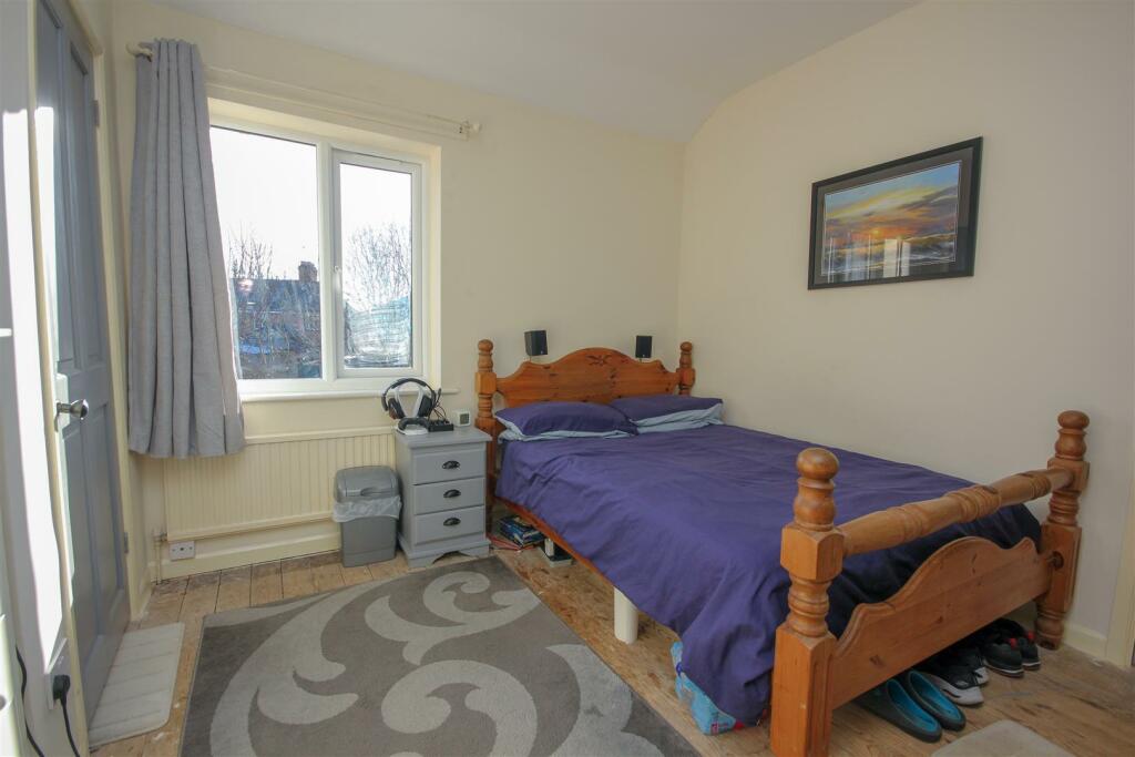 Bedroom 2 .jpg