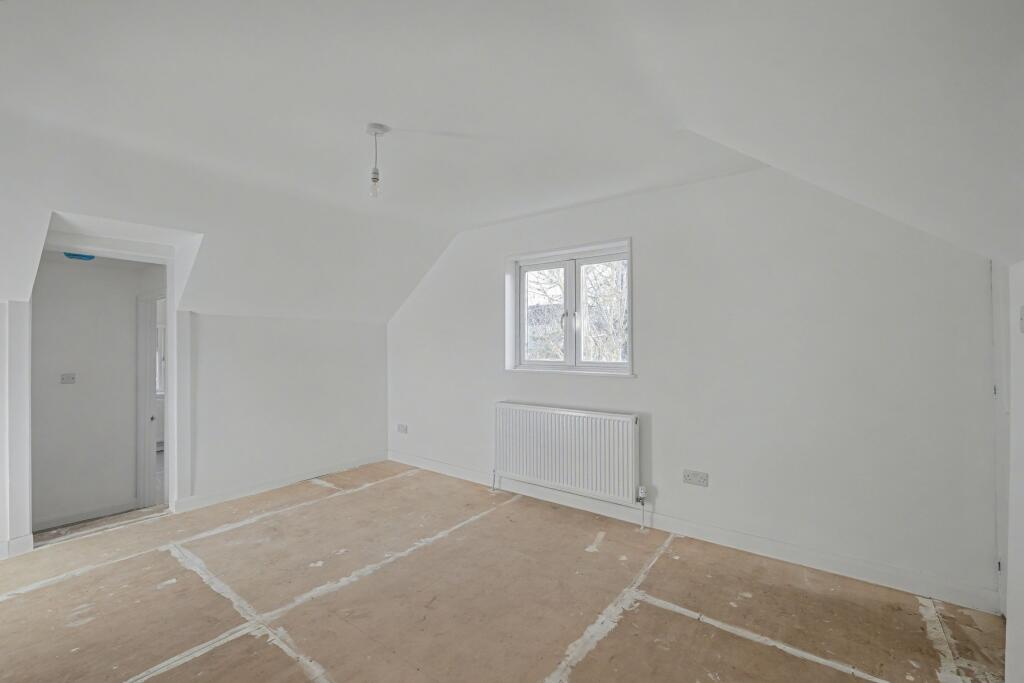 69 Headley Road, Liphook, Hampshire, GU30 7PR
