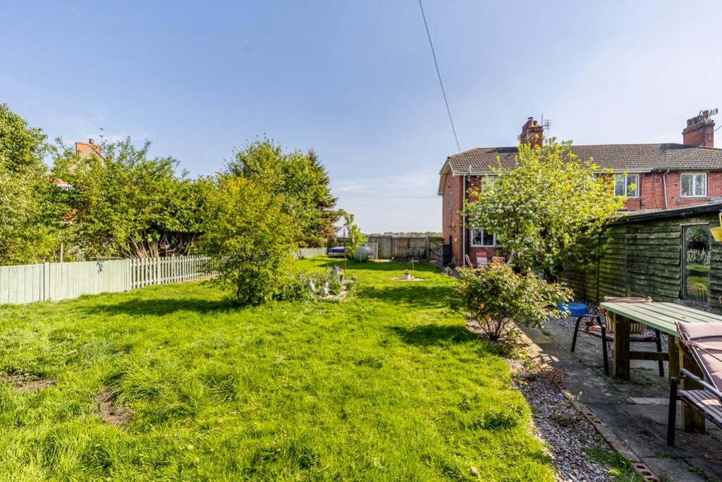 17 Railway Cottage (Coningsby Moorside)-11