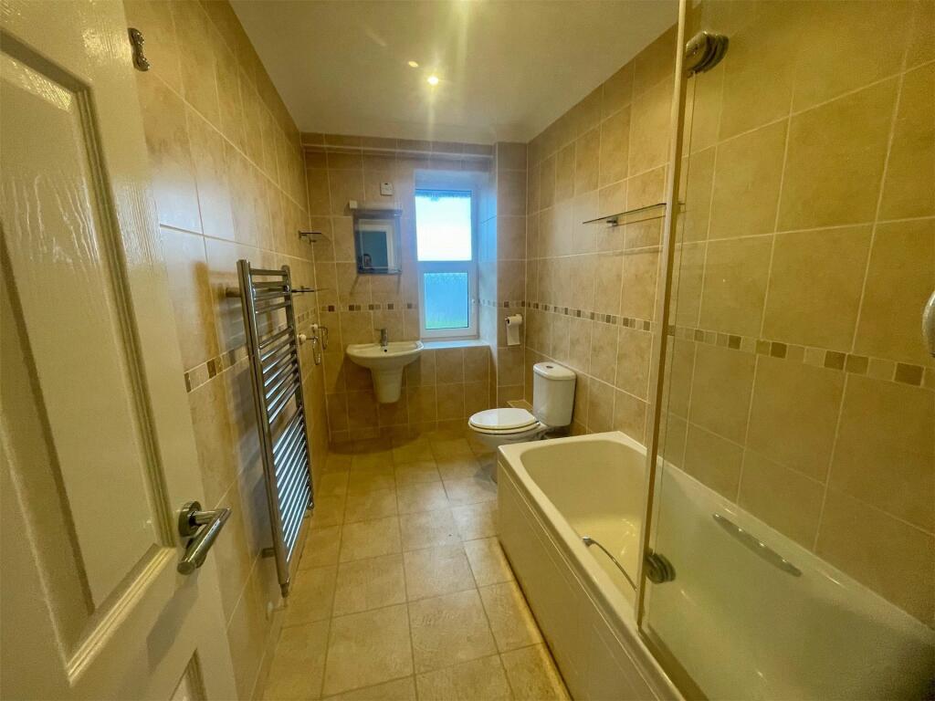 Main Bathroom