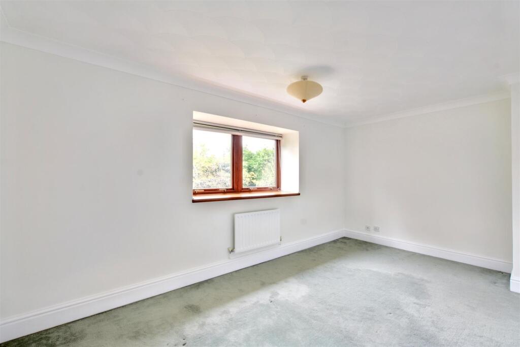 Bedroom 3_2.jpeg