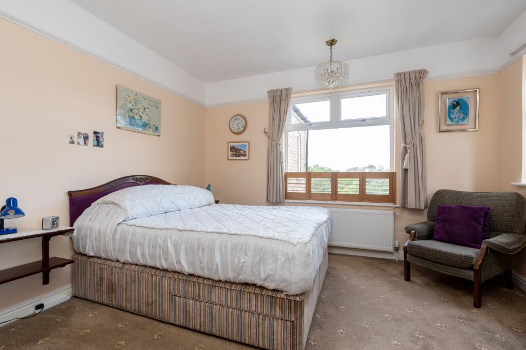 MAYORS WALK BEDROOM 2