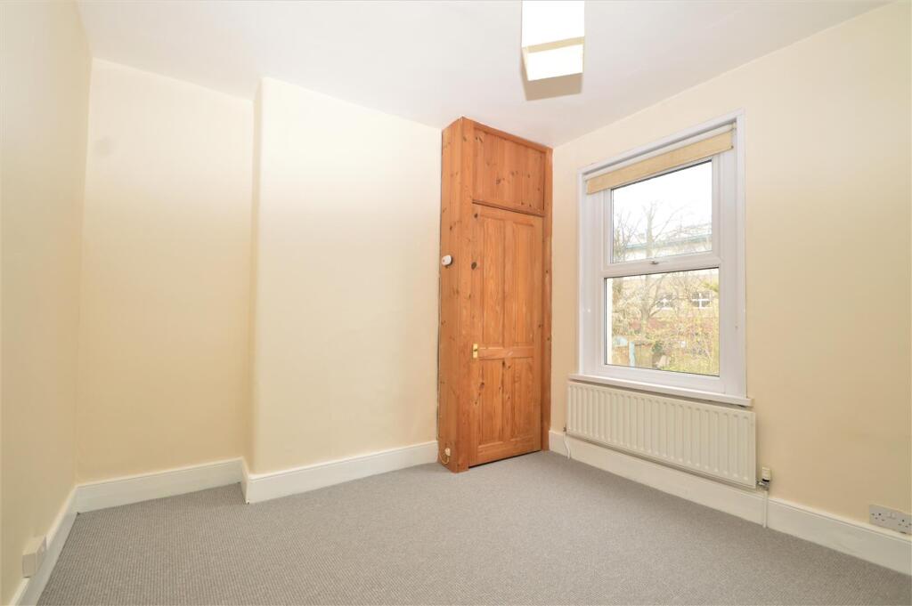 42 Strathmore Road (12).JPG