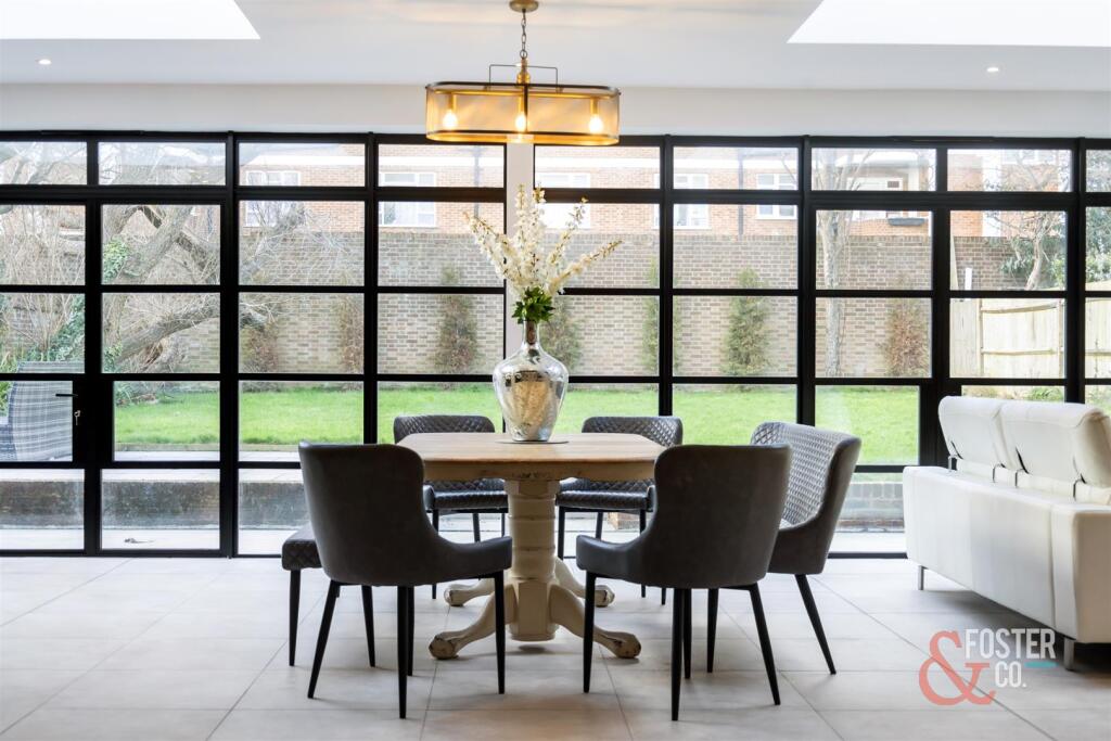 Vallance Road, 24-008.jpg