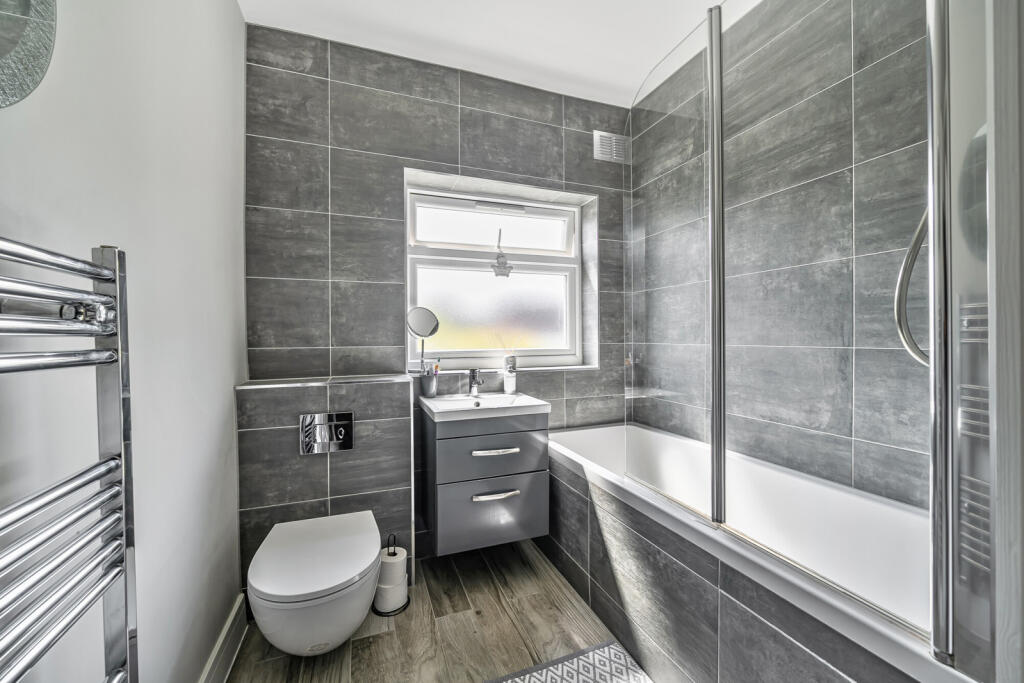 1298023-11-68309f...