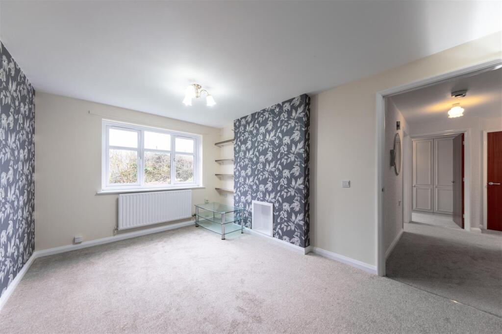 28 Rathbone Park-004.jpg