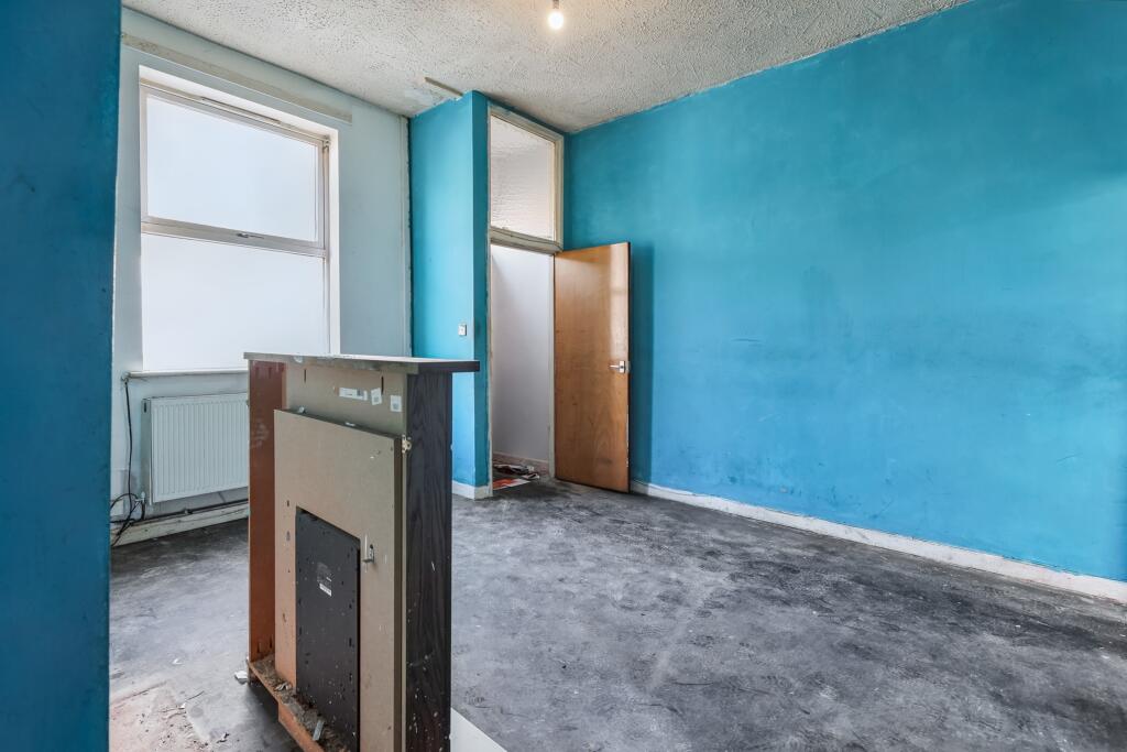 31 Regent Street, Bury, Lancashire, BL9 5AT