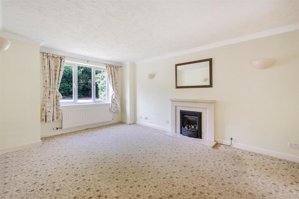 LINDEN CLOSE, 3  (20).jpg