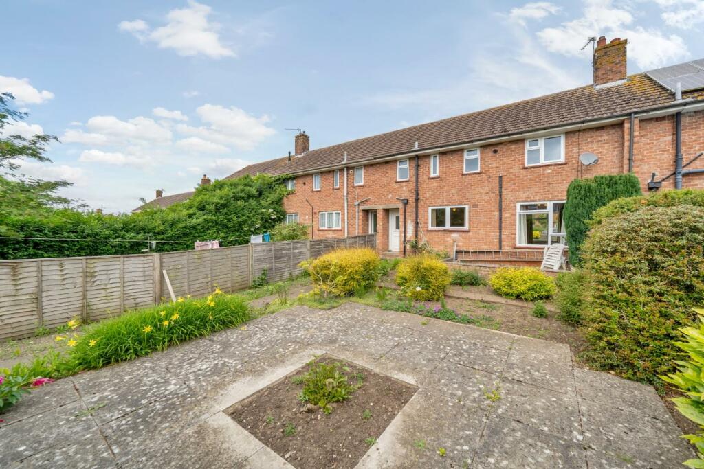 REAR OF THE PROPERTY.jpg