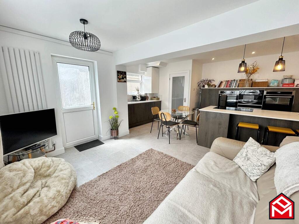 Open Plan Kitchen/ Dining/ Living