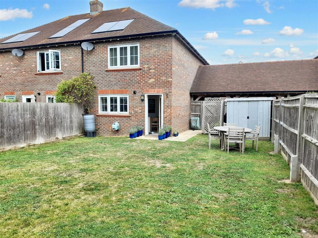Rear garden 1 new.jpg