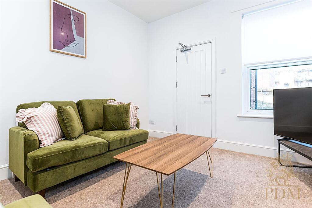 26 Chippendale Lenton Nottingham NG7 1HB