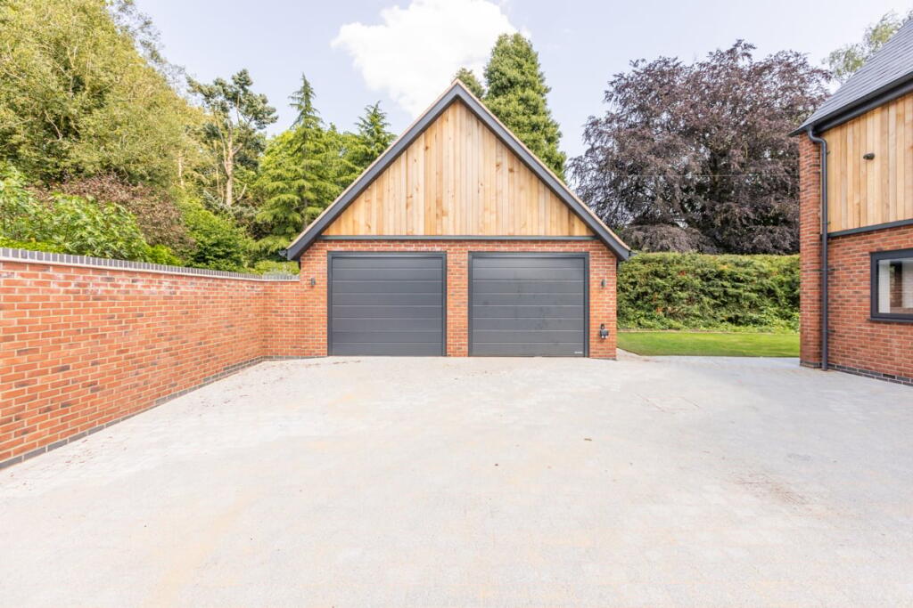 Double Garage &amp; Parking