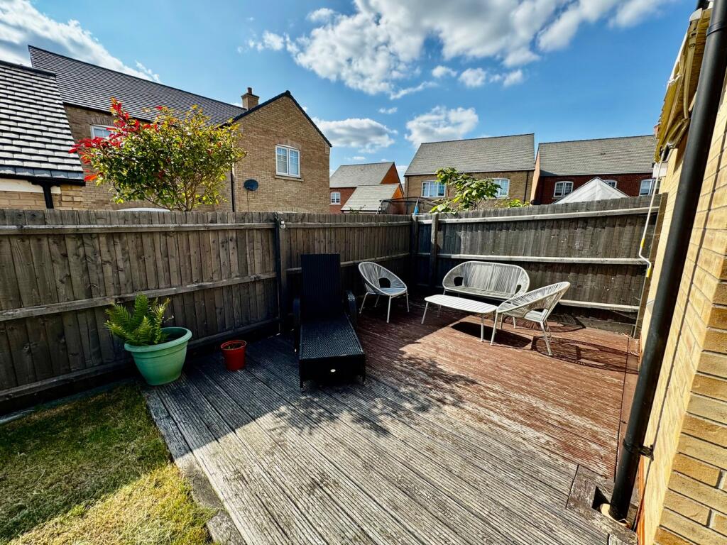 Decking &amp; Seating Area