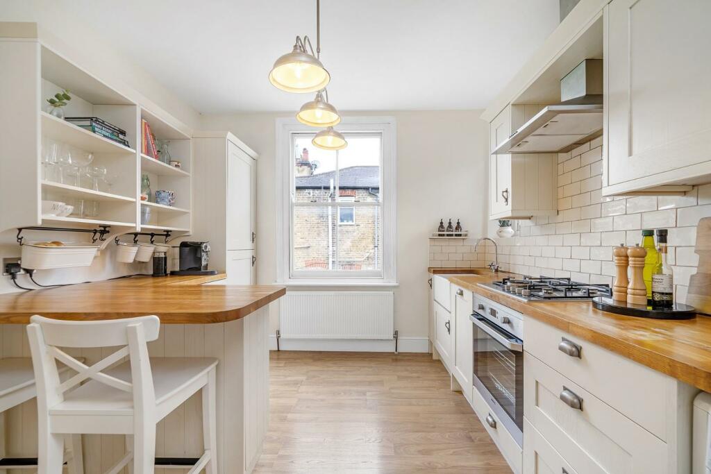 Kitchen.JPG