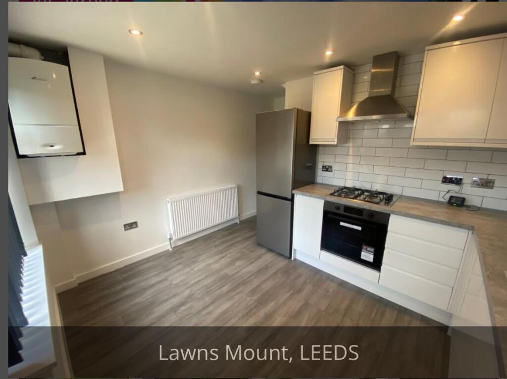Dining Fitted Kitchen:
