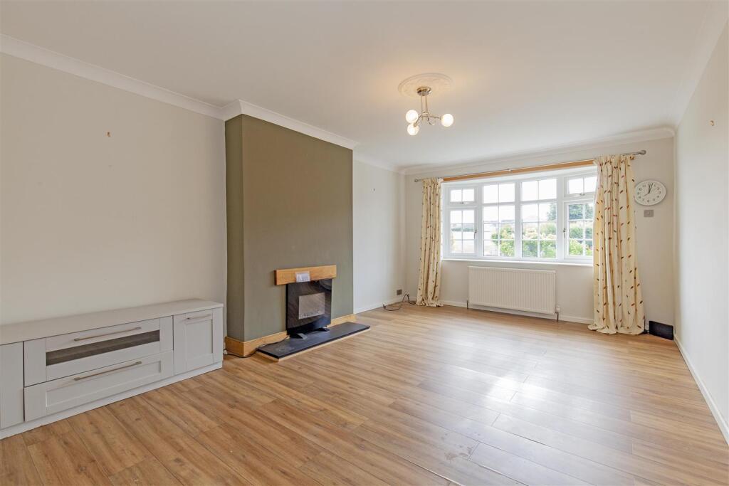 Reception Room-1.jpg